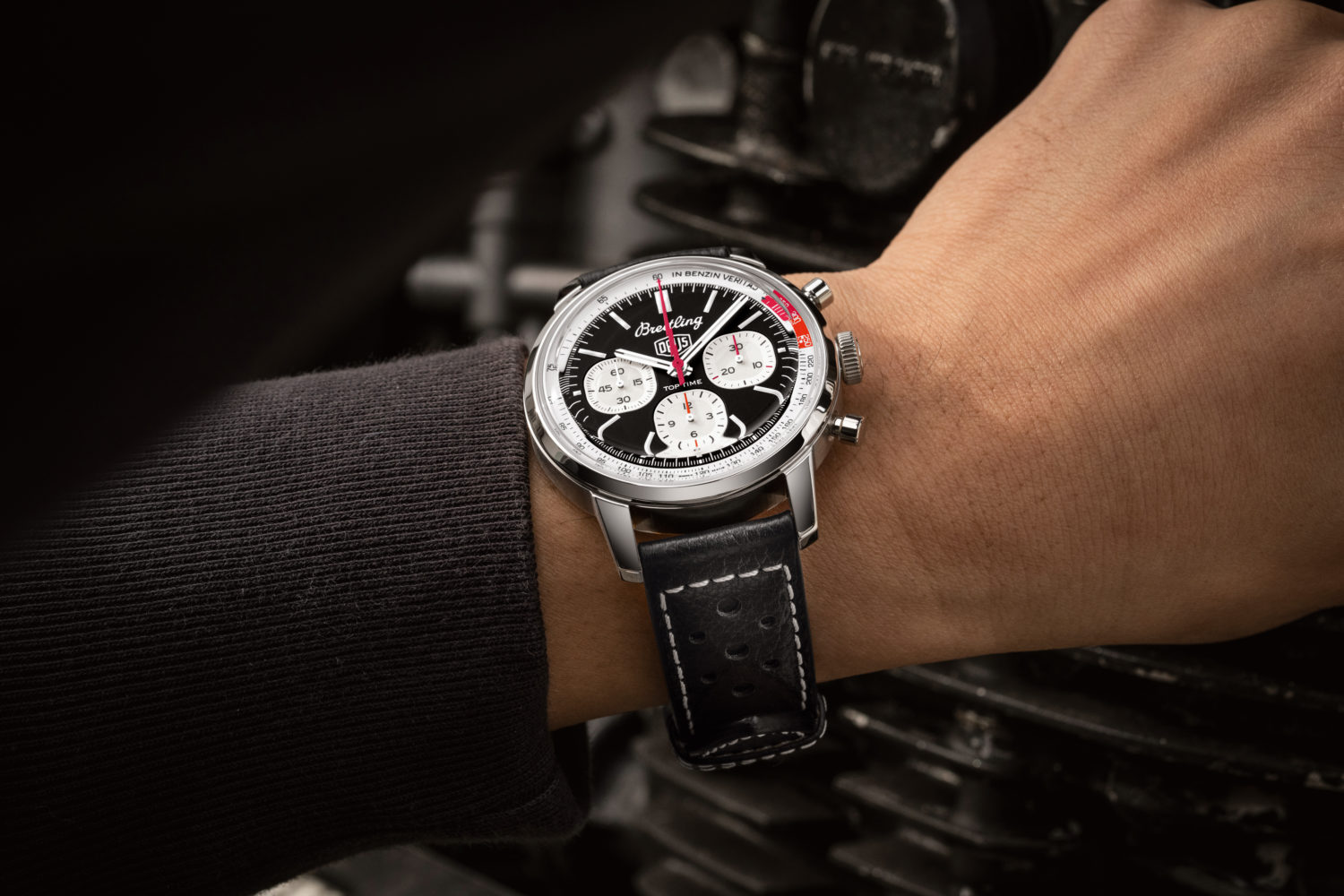 Cheap Replica Watches UK : Crafting Timeless Elegance